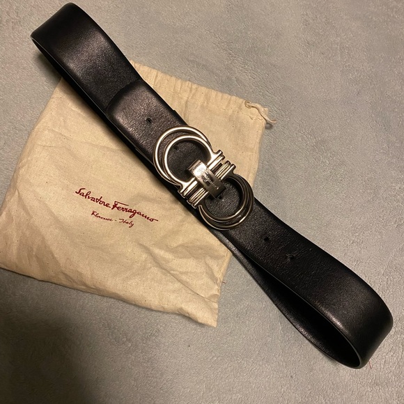 Salvatore Ferragamo belt size 23 or small - Picture 4 of 7